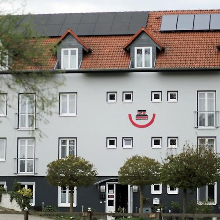 Hotel Zur Sonne Waren  Esterno foto