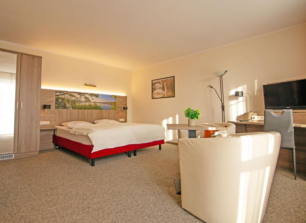 Hotel Zur Sonne Waren  Esterno foto