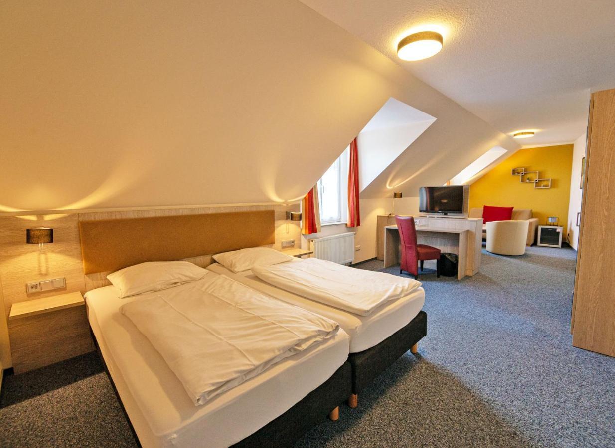 Hotel Zur Sonne Waren  Esterno foto
