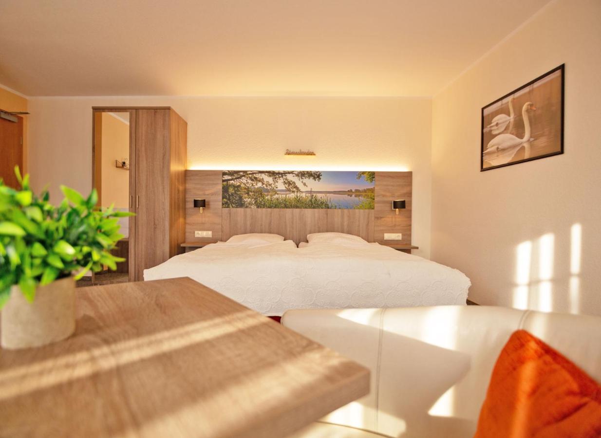 Hotel Zur Sonne Waren  Esterno foto
